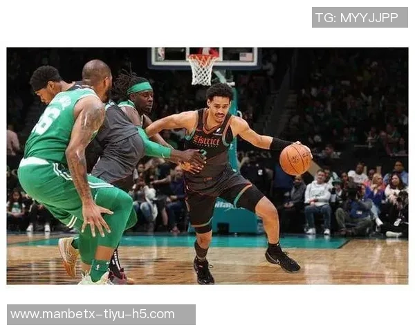 豪泽三分狂潮尽显疯狂投射能力遗憾六连铁仍砍下30分6篮板3助攻